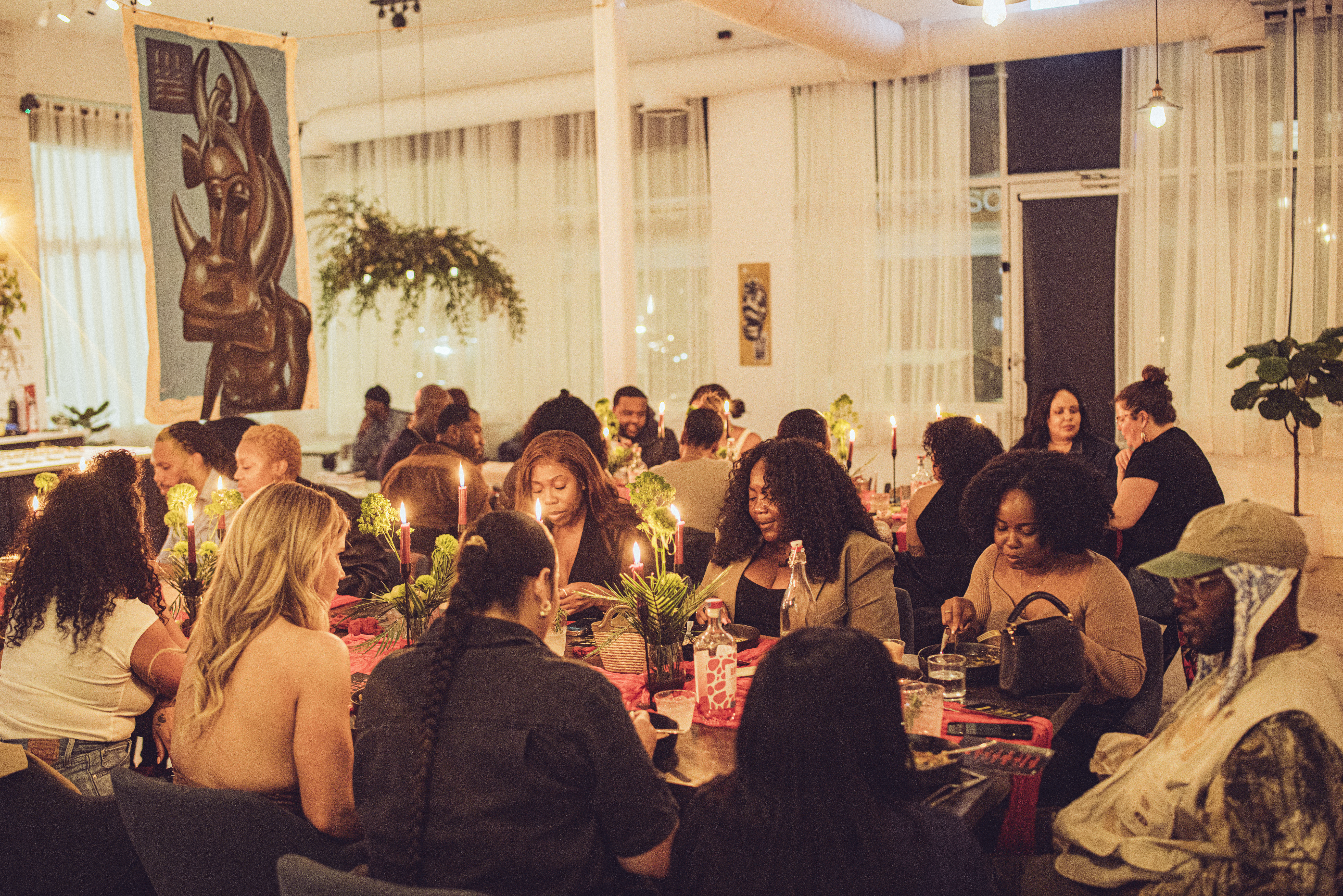 Diaspora Chicago pop up dinner, full dining room